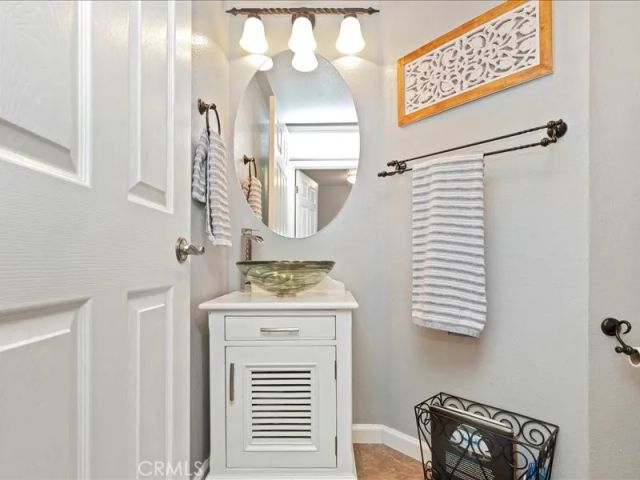 825 Derby, Corona, CA 92882
