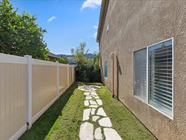 825 Derby, Corona, CA 92882