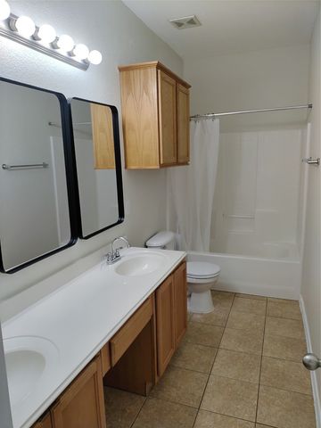 3908 Cedar Falls Drive, Fort Worth, TX 76244