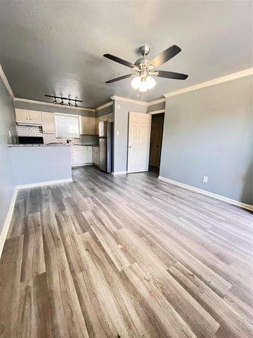 911 Byrne Street 4, Houston, TX 77009