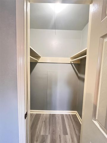 911 Byrne Street 4, Houston, TX 77009