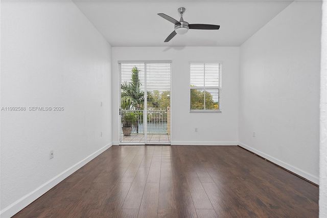 10012 NW 7th St 214, Miami, FL 33172