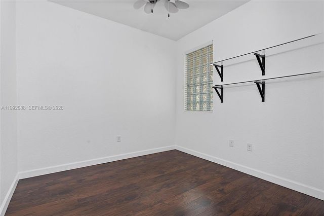 10012 NW 7th St 214, Miami, FL 33172