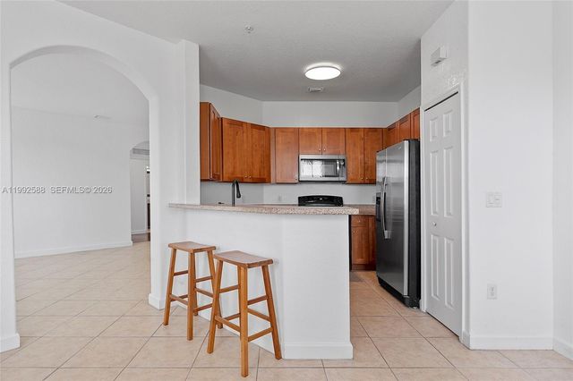 10012 NW 7th St 214, Miami, FL 33172