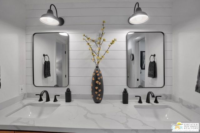 4760 N Winners Circle E, Palm Springs, CA 92264