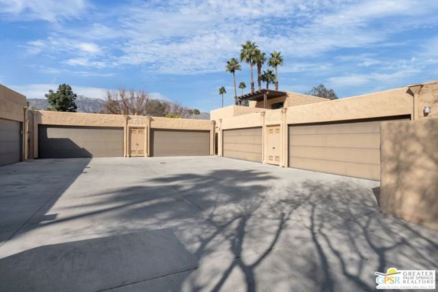 4760 N Winners Circle E, Palm Springs, CA 92264