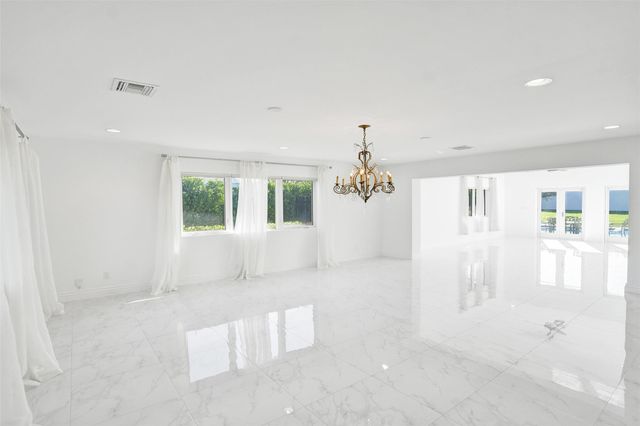 26 Cayuga Road, Sea Ranch Lakes, FL 33308