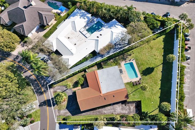 26 Cayuga Road, Sea Ranch Lakes, FL 33308