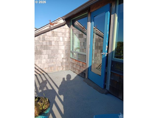 1000 Se BAY Blvd J-427, Newport, OR 97365