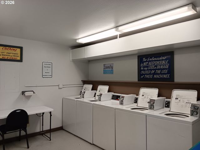 1000 Se BAY Blvd J-427, Newport, OR 97365