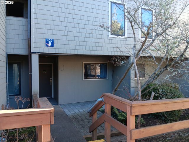 1000 Se BAY Blvd J-427, Newport, OR 97365