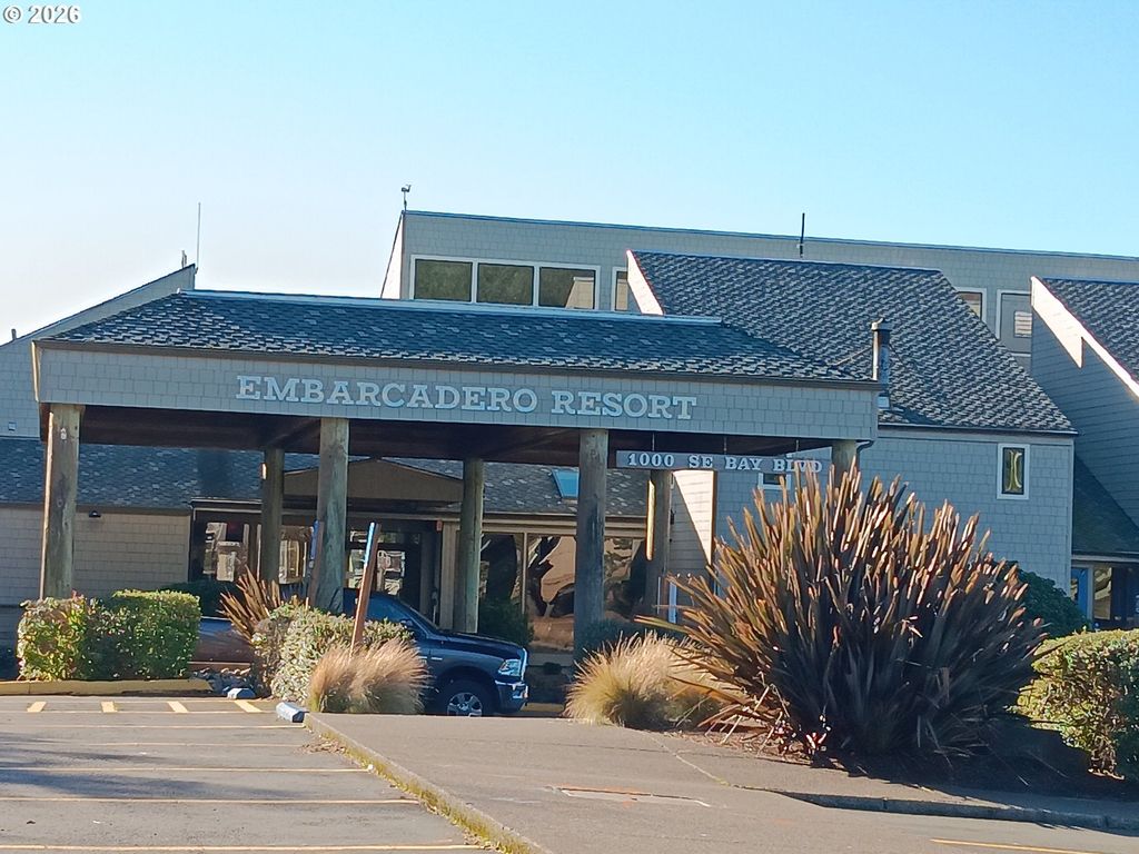 1000 Se BAY Blvd J-427, Newport, OR 97365