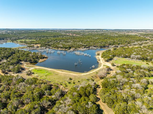 7402 CR 137, Gatesville, TX 76528