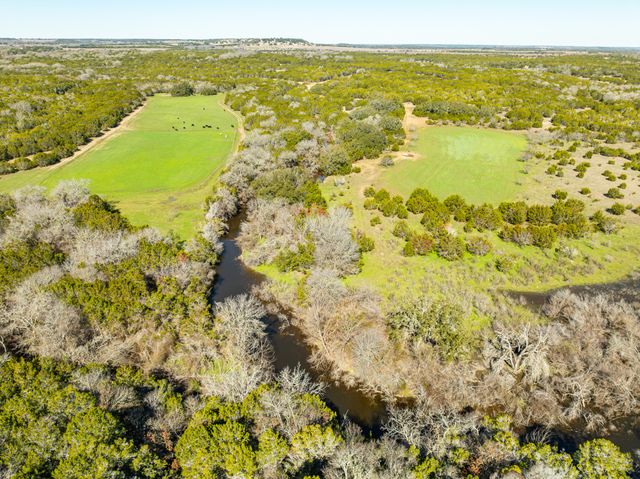 7402 CR 137, Gatesville, TX 76528