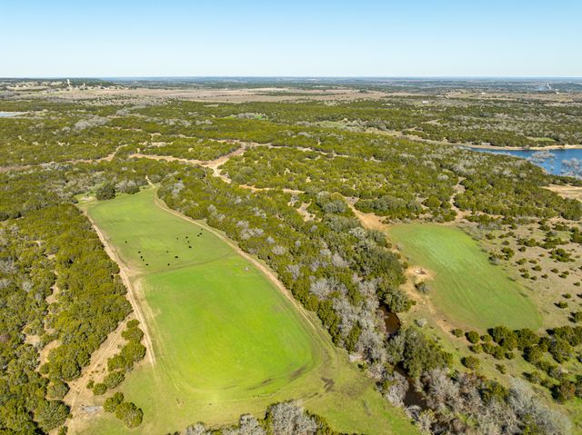 7402 CR 137, Gatesville, TX 76528