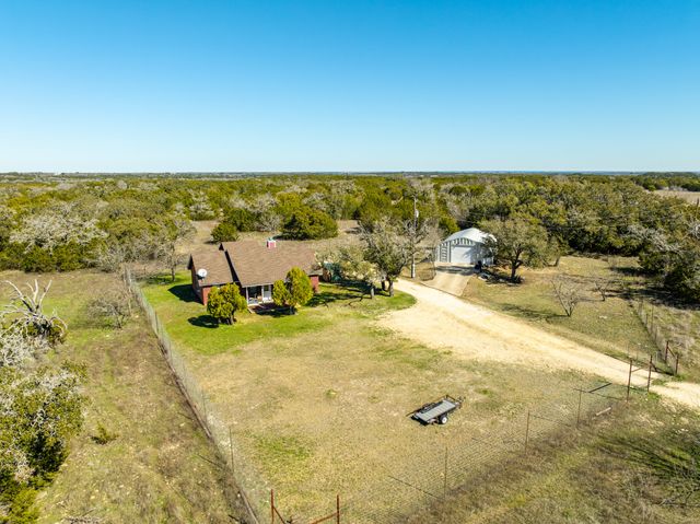 7402 CR 137, Gatesville, TX 76528
