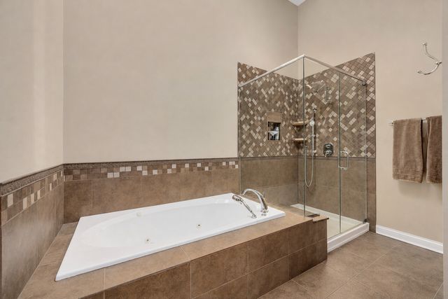 2454 Durand Drive, Downers Grove, IL 60516