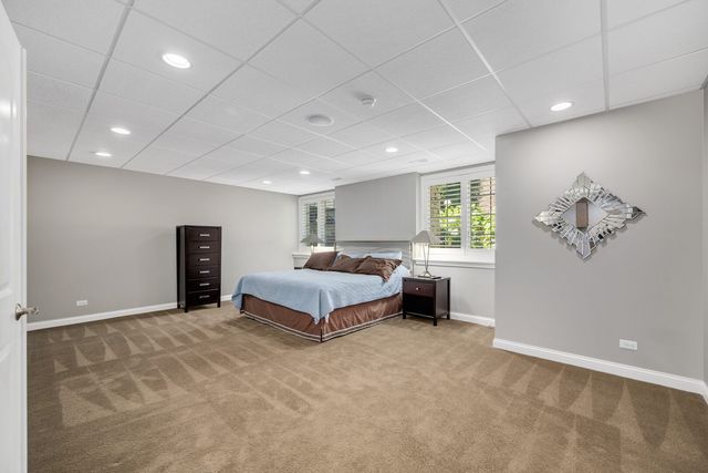 2454 Durand Drive, Downers Grove, IL 60516