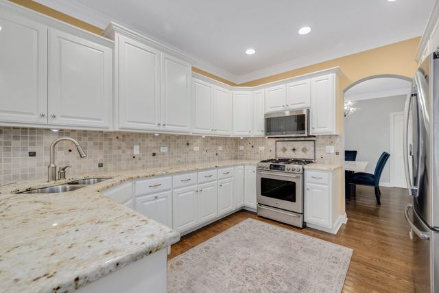 2454 Durand Drive, Downers Grove, IL 60516