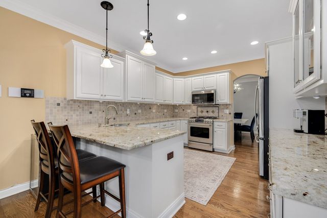 2454 Durand Drive, Downers Grove, IL 60516