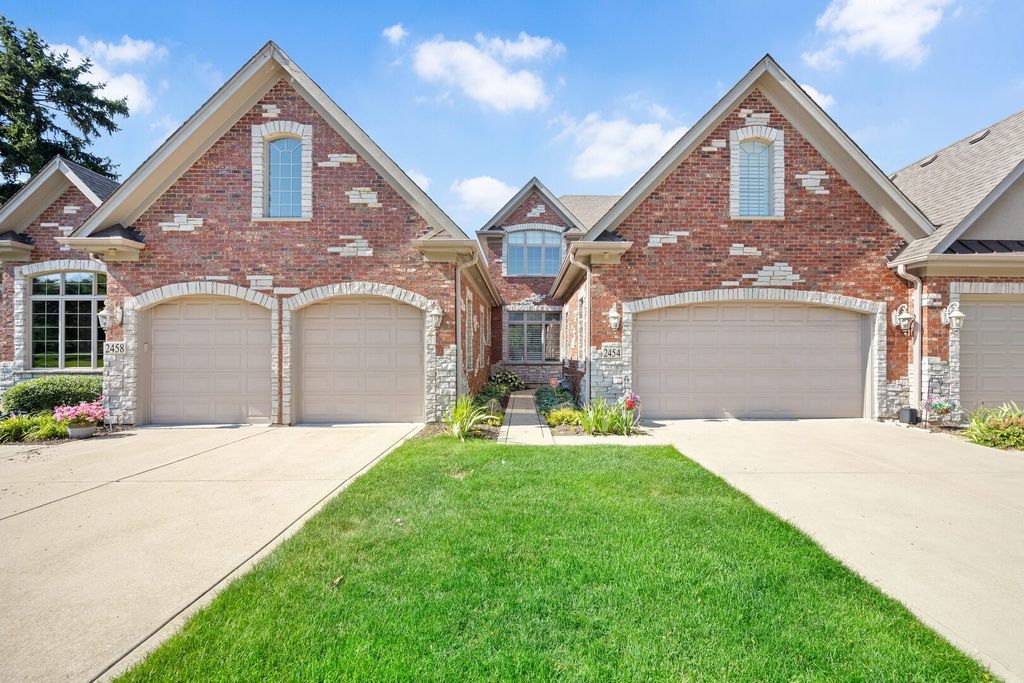2454 Durand Drive, Downers Grove, IL 60516