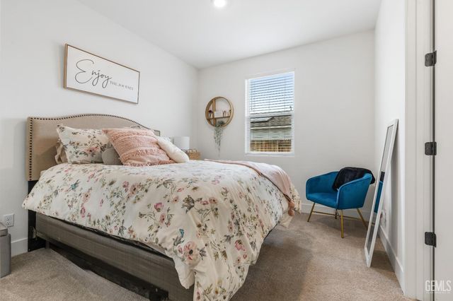 6009 Marconi Avenue, Bakersfield, CA 93313