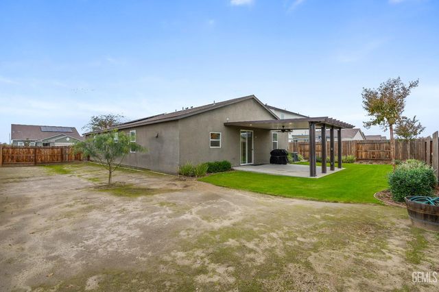 6009 Marconi Avenue, Bakersfield, CA 93313