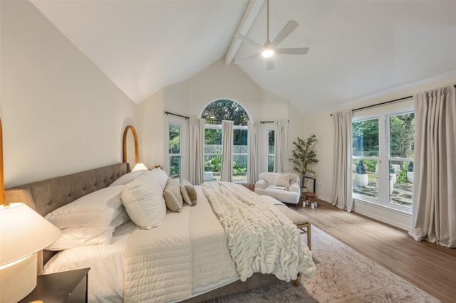 262 Misty Dawn Drive, The Woodlands, TX 77385