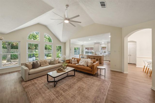262 Misty Dawn Drive, The Woodlands, TX 77385