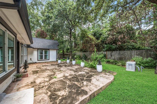 262 Misty Dawn Drive, The Woodlands, TX 77385