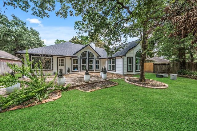 262 Misty Dawn Drive, The Woodlands, TX 77385