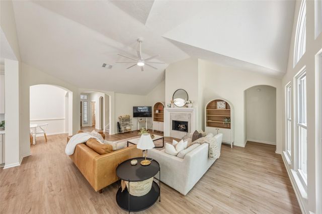 262 Misty Dawn Drive, The Woodlands, TX 77385