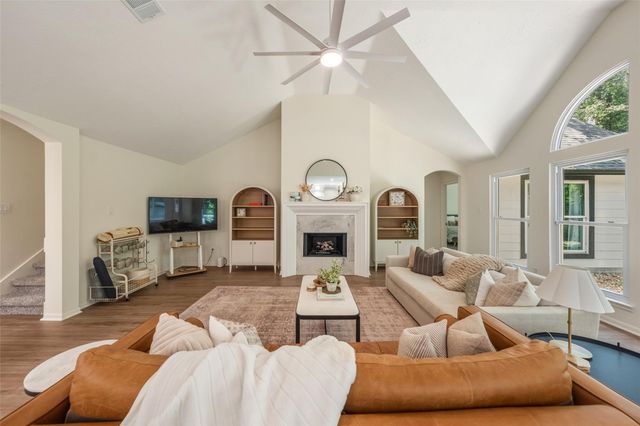 262 Misty Dawn Drive, The Woodlands, TX 77385