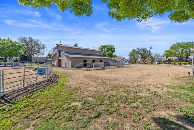 703 N Shirk Road, Visalia, CA 93291