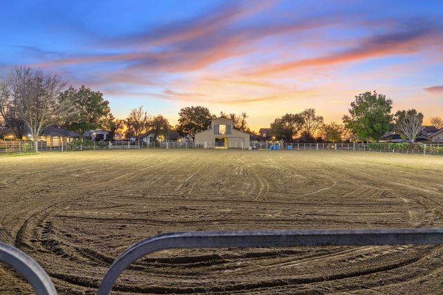 703 N Shirk Road, Visalia, CA 93291