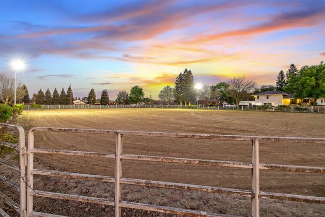 703 N Shirk Road, Visalia, CA 93291