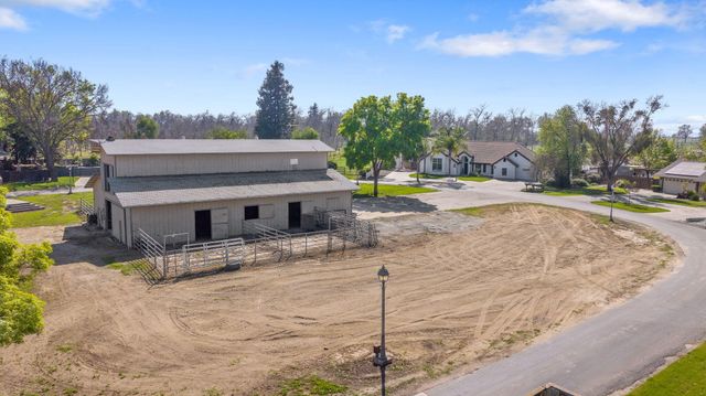 703 N Shirk Road, Visalia, CA 93291