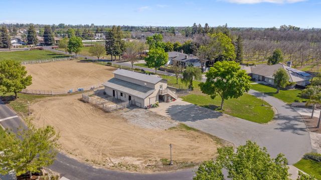 703 N Shirk Road, Visalia, CA 93291