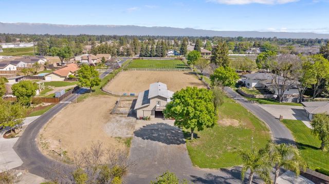 703 N Shirk Road, Visalia, CA 93291