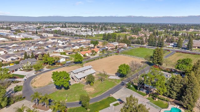 703 N Shirk Road, Visalia, CA 93291