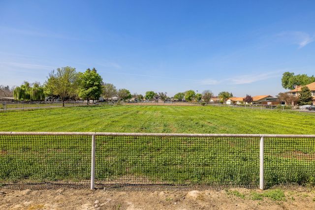 703 N Shirk Road, Visalia, CA 93291