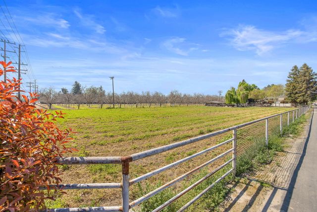 703 N Shirk Road, Visalia, CA 93291