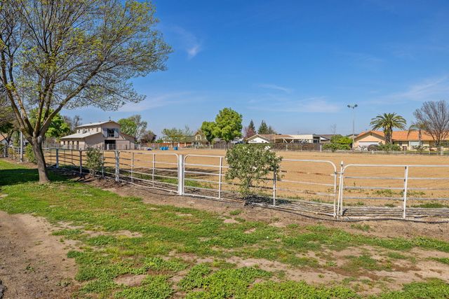 703 N Shirk Road, Visalia, CA 93291