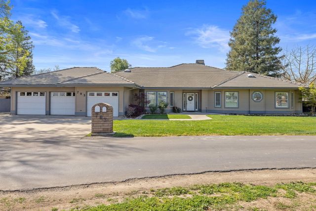 703 N Shirk Road, Visalia, CA 93291