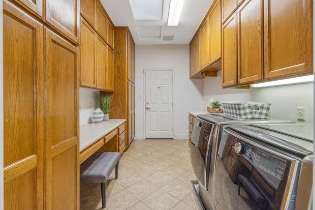 703 N Shirk Road, Visalia, CA 93291