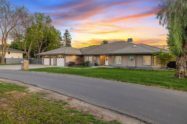 703 N Shirk Road, Visalia, CA 93291