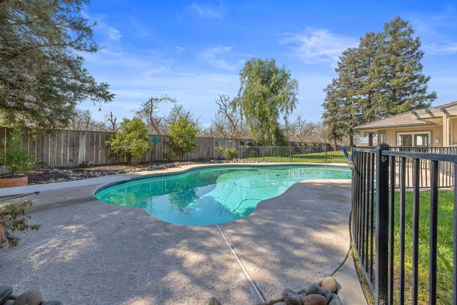 703 N Shirk Road, Visalia, CA 93291