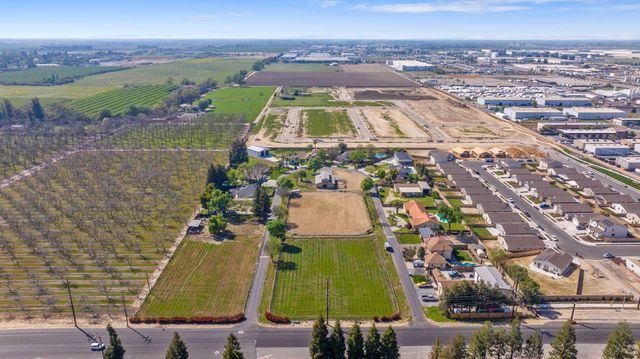 703 N Shirk Road, Visalia, CA 93291