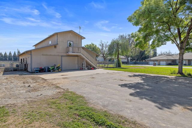 703 N Shirk Road, Visalia, CA 93291