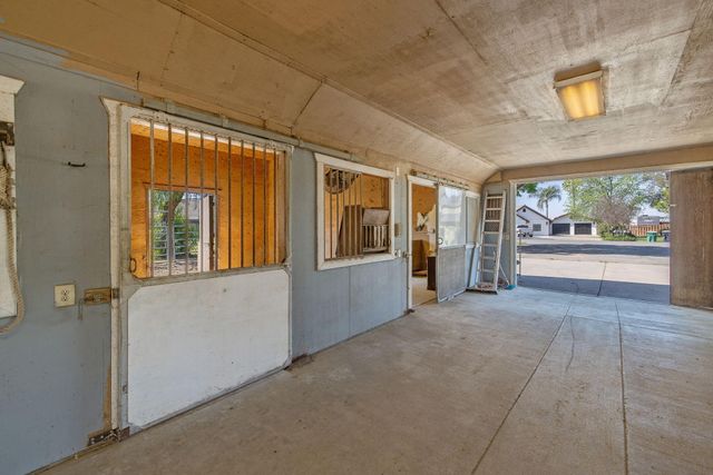 703 N Shirk Road, Visalia, CA 93291